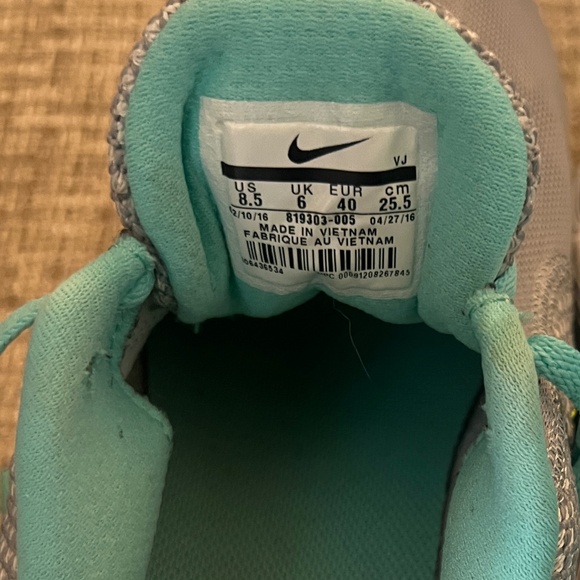 Nike Women Gray Turquoise Revolution 3 Running Shoe Sz 8.5 US 40 EUR - Picture 4 of 5